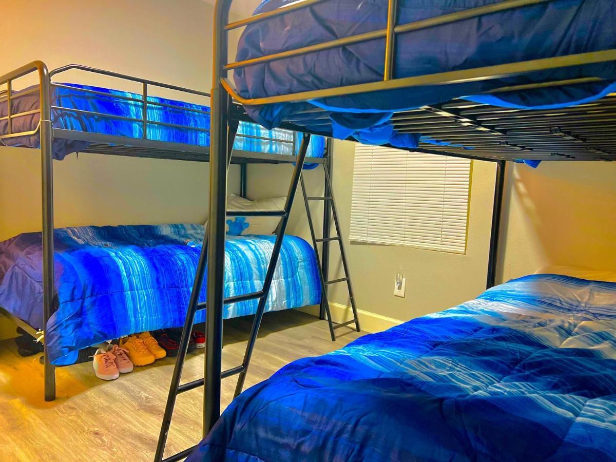 Stop Inn Stay Hostel Houston Extérieur photo